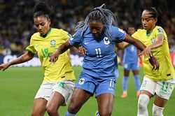 ĐT nữ Pháp rượt đuổi ngoạn mục trước 'đại kình địch' Brazil ở vòng bảng World Cup nữ