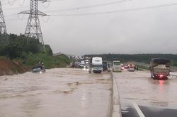 Do đâu cao tốc Phan Thiết - Dầu Giây bị ngập?