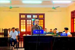 Tuyên phạt đối tượng buôn bán pháo nổ