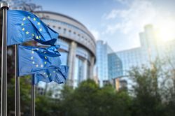 EU lại mở rộng lệnh trừng phạt chống Nga