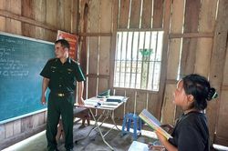 Thầy giáo Biên phòng và hành trình giữ chữ nơi biên cương