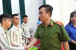 Gây quỹ gần 2 tỷ đồng giúp đỡ các phạm nhân khó khăn