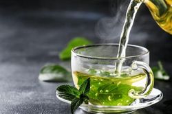 Những điều nên tránh khi uống trà xanh