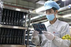 Không phải ô tô xa xỉ, đâu là mặt hàng chiếm 93,8% kim ngạch nhập khẩu hàng hóa sau 7 tháng?