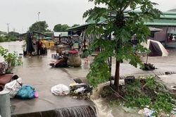 Xuất hiện lũ núi kèm mưa giông, gây thiệt hại lớn ở Ô Tà Sóc