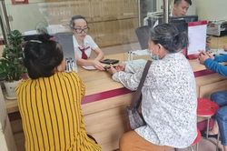 Nhân viên ngân hàng giúp cụ bà dừng chuyển 600 triệu đồng cho kẻ lừa đảo tự xưng công an