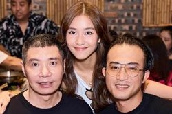 Vì sao NSND Công Lý có mặt trong tiệc đóng máy phim Gia Đình Mình Vui Bất Thình Lình?