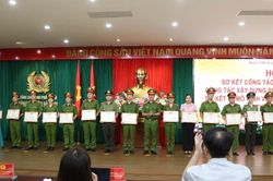 Giữ vững an ninh, trật tự bằng những phong trào quy tụ sức mạnh nhân dân