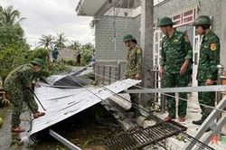 Sóc Trăng: Dông lốc làm 3 người bị thương, hơn 40 căn nhà sập và tốc mái