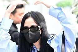 BlackPink rời Hà Nội về Hàn Quốc, Rosé gây bão ở sân bay