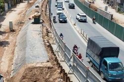 Tạm dừng thi công mở rộng đường Âu Cơ – Nghi Tàm trong 4 tháng