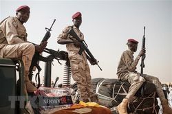 Sudan kéo dài thời gian đóng cửa không phận do xung đột leo thang