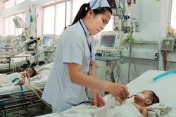 Phòng, chống dịch bệnh mùa mưa: Chủ động kiểm soát, ứng phó, phân tầng điều trị