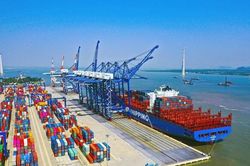 Xuất siêu tăng mạnh trong 7 tháng đầu năm, ước đạt 15,23 tỷ USD