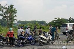 Phát hiện thi thể thanh niên ở bãi đất trống, trên người nhiều thương tích