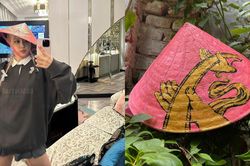 Hé lộ chiếc nón lá hồng Rosé Blackpink đăng Instagram thu hút 4,3 triệu lượt yêu thích