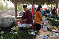 Trải nghiệm văn hóa truyền thống tại Làng Văn hóa - Du lịch các dân tộc Việt Nam tháng 8