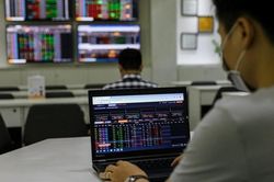 VIC tiếp tục tăng trần, VN-Index đảo chiều giảm