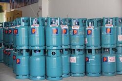 Từ hôm nay (1/8), giá gas trong nước bật tăng