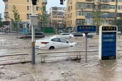 Bắc Kinh và vùng lân cận ngập lụt vì mưa lớn, ít nhất 20 người thiệt mạng