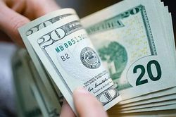 Tỷ giá ngoại tệ hôm nay 1/8: Đồng USD phủ sắc xanh