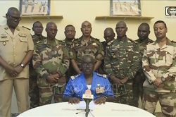 Pháp chuẩn bị sơ tán công dân khỏi Niger