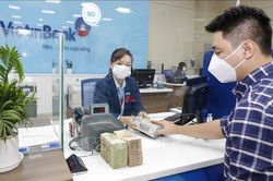 Lãi suất ngân hàng tháng 8/2023 tăng, giảm trái chiều tại nhiều kỳ hạn