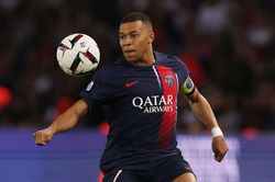 Barca muốn đổi 3 ngôi sao 'hàng khủng' lấy Kylian Mbappe