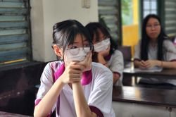 Trường đại học đột ngột dừng tuyển sinh, thí sinh 'rơi vào thế khó'