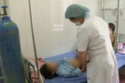 Hà Giang: Ăn quả Hồng Châu, 11 cháu nhỏ bị ngộ độc