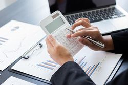 Thuế Thu nhập cá nhân: Mức giảm trừ gia cảnh đã lạc hậu?