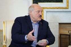 Ba Lan dồn quân tới biên giới, Belarus phủ nhận vi phạm lãnh thổ