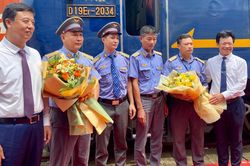 Chuyến tàu đầu tiên từ Thạch Gia Trang đến Hà Nội