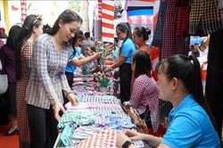 Công nhận nghề dệt choàng ở Đồng Tháp là Di sản Văn hóa phi vật thể quốc gia
