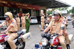 Công an tỉnh ra quân tổng kiểm soát xe kinh doanh vận tải