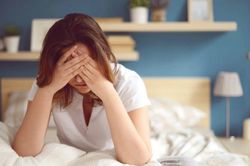 Thường xuyên thức dậy sớm, biểu hiện của bệnh gì?