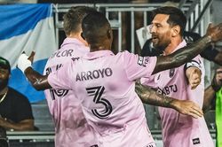 Messi lập cú đúp, Inter Miami tiếp tục thăng hoa với các cựu sao Barca