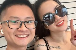 Ca sĩ Triệu Hồng Ngọc trẻ như gái đôi mươi khi cùng con trai vi vu trời Âu