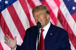 Ông Trump nói có thể đối mặt hơn 500 năm tù