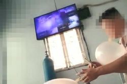 Hít bóng cười, người ra bã: Clip bóc trần đường dây buôn khí cười