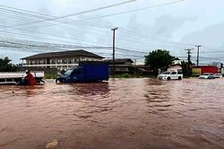 Lào cảnh báo nguy cơ lở đất và ngập lụt do mưa lớn kéo dài