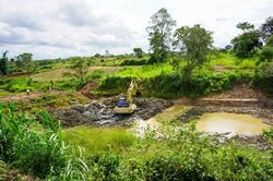 Làm ao trữ nước, chống biến đổi khí hậu
