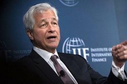 CEO JPMorgan: Mỹ là quốc gia 'thịnh vượng nhất hành tinh', không đáng lo khi Fitch hạ xếp hạng tín nhiệm