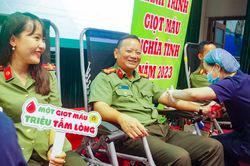 Công an Hà Nội phát động hành trình 'Giọt máu nghĩa tình 2023'