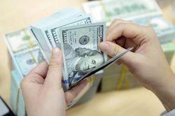 Tỷ giá USD hôm nay 5/8: Điều chỉnh trái chiều, thị trường có giảm?