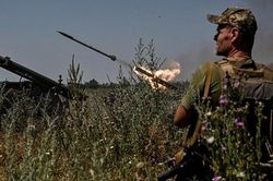 Tình báo Anh: Ukraine tiến quân chậm do bụi rậm quá dày