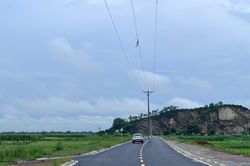 Thanh Hóa còn hàng nghìn cột điện nguy cơ mất an toàn giao thông