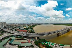 Tăng tốc hoàn thiện các hạng mục của cầu Vĩnh Tuy, chuẩn bị thông xe trước 2/9
