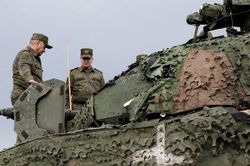 Bộ trưởng Quốc phòng Nga thăm binh sĩ ở tiền tuyến Ukraine