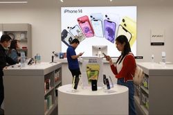 Doanh thu Apple giảm 3 quý liên tiếp, 'điểm sáng' thị trường mới nổi